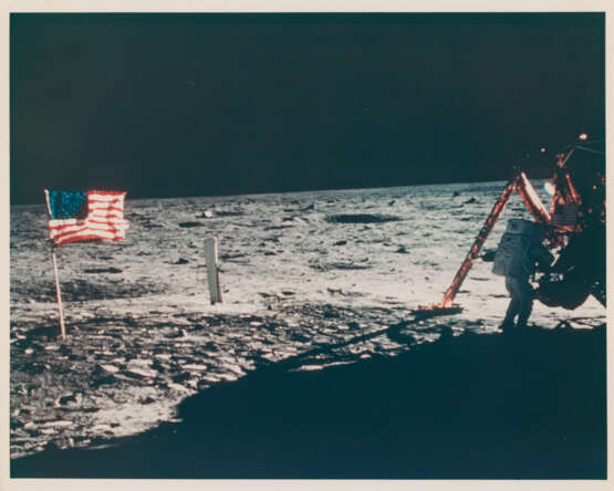 The only photograph of Neil Armstrong on the Moon, July 16-24, 1969 - photo 1