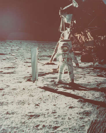 Portrait of Buzz Aldrin on the Moon [Large Format], July 16-24, 1969 - фото 1