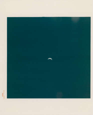 Crescent Earth over the lunar horizon seen from the LM; Earth from lunar orbit seen from the CM, November 14-24, 1969 - photo 3