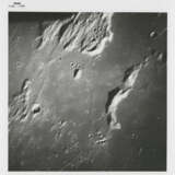 Moonscapes during the first orbits: lunar Sunrise; telephotographs over the nearside; views of the curved farside horizon, November 14-24, 1969 - фото 11