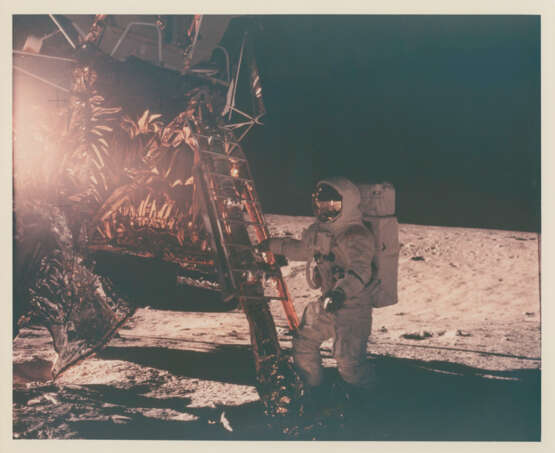 Alan Bean descending the LM ladder; Bean closing the door of the LM; Bean taking his first step on the Moon, November 14-24, 1969, EVA 1 - фото 5