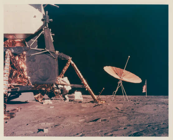 Pete Conrad at the LM; panoramas at Middle Crescent Crater and the landing site; Surveyor Crater and lunar-science station seen from LM, November 14-24, 1969, EVA 1 - фото 1