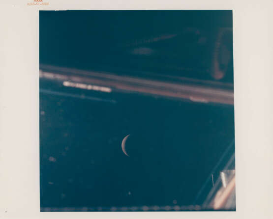 Views of the Earth and the Moon seen through the window of the lifeboat LM Aquarius, April 11-17, 1970 - фото 3