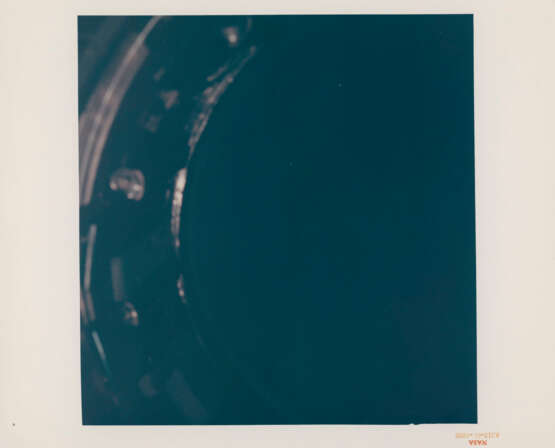 “Houston, we’ve had a problem”, Mission Control; the damaged Service Module; the dark interior of the spacecraft, April 11-17, 1970 - photo 13