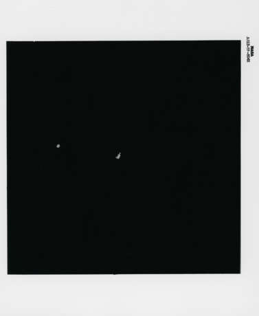 Undocking of the LM Aquarius; the damaged SM drifting into space; reflection of the Earth in the LM window; Aquarius after jettison, April 11-17, 1970 - photo 7