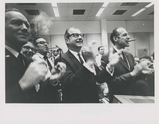 Congratulations at Mission Control; liftoff [Large Format], April 11-17, 1970 - photo 4