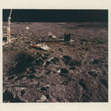 Edgar Mitchell at the end of the geophone line; panoramic sequence and close-ups at the lunar science station; Mitchell walking back to the LM, January 31-February 9, 1971, EVA 1 - Foto 6