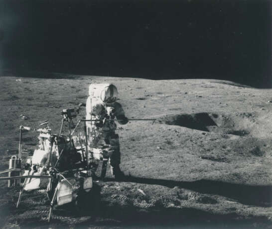 [Large Format] Alan Shepard exploring Fra Mauro with the MET, station A, January 31-February 9, 1971, EVA 2 - photo 1