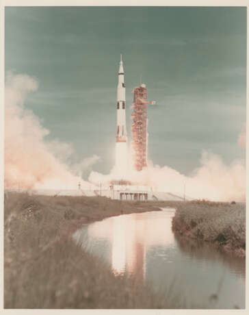 Majestic liftoff; landing site; NASA officials watching the liftoff; staging of the Saturn V; Mission Control before translunar injection; the LM during transposition, July 1971 - photo 8