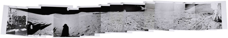 360° panorama [Mosaic] at Elbow Crater, station 1, July 26-August 7, 1971, EVA 1 - Foto 1