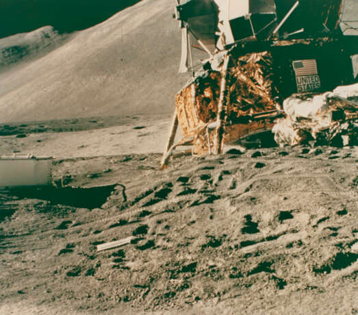 Diptych of James Irwin at the Hadley Apennine landing site; portrait of the LM Falcon, Irwin and the Rover in front of St George Crater, July 26-August 7, 1971, EVA 1 - photo 2