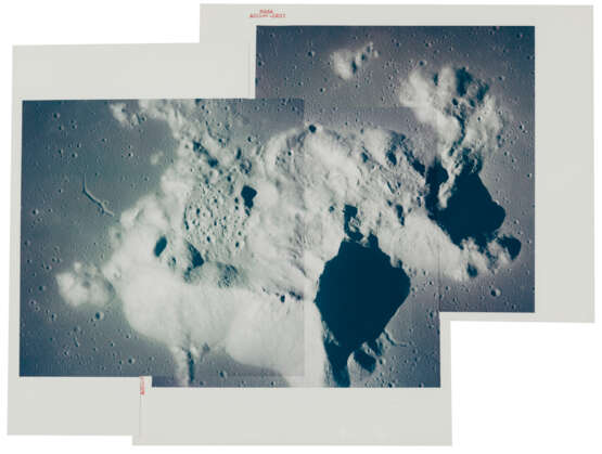 Telephoto panorama [Mosaic] of Crater Tsiolkovsky’s central peak; orbital close-ups: Caucasus Mountains, Tsiolkovsky’s rim; Sea of Rains at the terminator, July 26-August 7, 1971 - Foto 1
