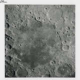 Quarter of Moon; high altitude telephotographs; close-up of the terminator, seen after transearth injection; lunar subsatellite, July 26-August 7, 1971 - Foto 9