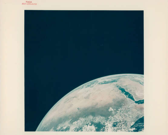 Diptych: Half of the “Blue Marble”; the expended third stage drifting through space; telephotograph of Southern Africa, December 7-19, 1972 - Foto 2