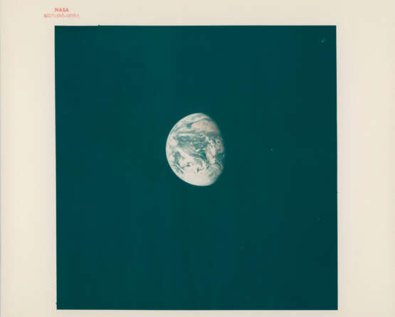 The planet Earth from 174,000 km away; 230,000 km away; and 356,700 km away in the lunar sphere of influence, December 7-19, 1972 - Foto 3