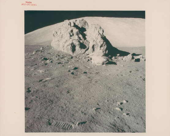 Eugene Cernan and the Rover at the lunar science station; TV picture of Cernan; Geophone Rock, December 7-19, 1972, EVA 1 - фото 5
