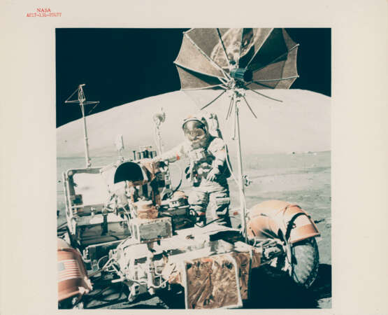 Portrait of Eugene Cernan with the Rover; the LM, the Rover, Harrison Schmitt and the US flag; TV picture of Schmitt, December 7-19, 1972, EVA 3 - фото 1