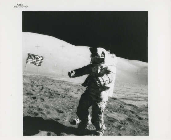The last photograph taken by a human standing on the lunar surface: Harrison Schmitt by the US flag, December 7-19, 1972, EVA 3 - photo 1