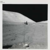 The Rover at its final VIP parking site; the LM Challenger and the US flag in the Valley of Taurus-Littrow; the last scientific experiment, December 7-19, 1972, EVA 3 - Foto 5