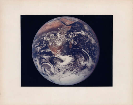 [Large Format] The “Blue Marble”, the first human-taken photograph of the Earth fully illuminated, December 7-19, 1972 - photo 1