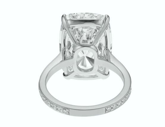 AN ELEGANT DIAMOND RING - Foto 3