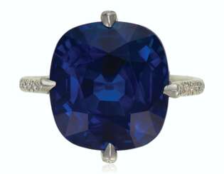 SAPPHIRE AND DIAMOND RING, JAR