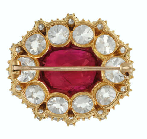 ANTIQUE RUBY AND DIAMOND BROOCH - Foto 4