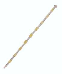 COLORED DIAMOND AND DIAMOND BRACELET, GRAFF