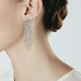 Graff. DIAMOND 'SNOWFALL' EARRINGS, GRAFF - photo 3