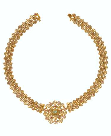 COLORED DIAMOND AND DIAMOND NECKLACE, MOUSSAIEFF - Foto 3