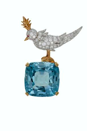 Schlumberger, Jean. Tiffany & Co.. AQUAMARINE, DIAMOND AND COLORED SAPPHIRE 'BIRD ON A ROCK' BR... - photo 1