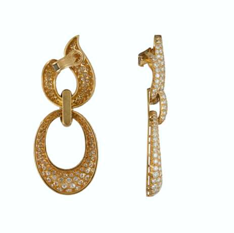 Van Cleef & Arpels. DIAMOND EARRINGS, VAN CLEEF & ARPELS - фото 2