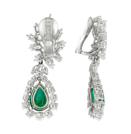 Webb, David. EMERALD AND DIAMOND EARRINGS, DAVID WEBB - photo 2