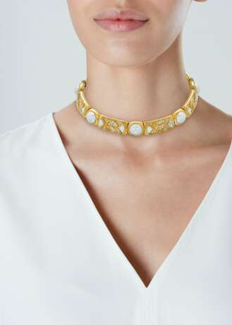 SET OF CULTURED PEARL, MOTHER-OF-PEARL AND DIAMOND 'MÉDIÉVAL... - photo 6