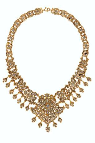 SET OF DIAMOND AND GOLD INDIAN JEWELRY - фото 2