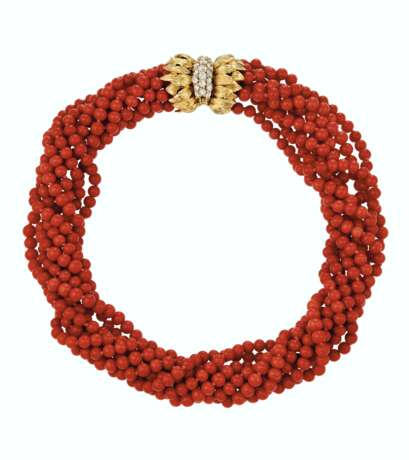 Cartier. GROUP OF CORAL AND DIAMOND JEWELRY, CARTIER AND A CORAL RING... - фото 2