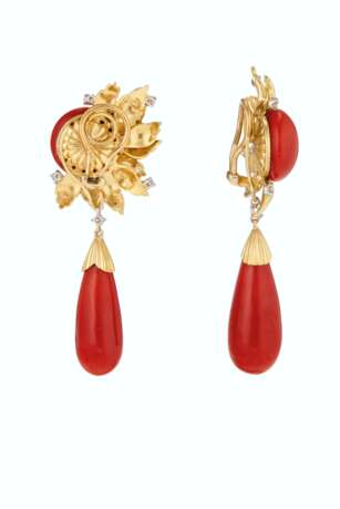 Cartier. GROUP OF CORAL AND DIAMOND JEWELRY, CARTIER AND A CORAL RING... - Foto 5