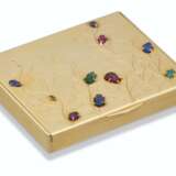 Van Cleef & Arpels. MULTI-GEM AND GOLD FLORAL COMPACT, VAN CLEEF & ARPELS - Foto 1