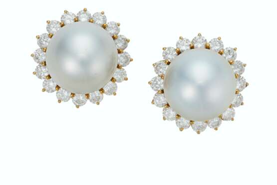 GROUP OF CULTURED PEARL AND DIAMOND JEWELRY - фото 4