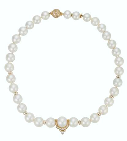 DIAMOND CLIP, HARRY WINSTON AND CULTURED PEARL AND DIAMOND N... - Foto 2