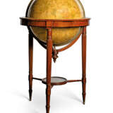 A PAIR OF REGENCY LIBRARY GLOBES - Foto 2