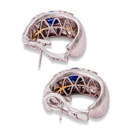 SAPPHIRE AND DIAMOND EARRINGS - photo 3