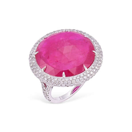 RED STONE AND DIAMOND RING - Foto 1