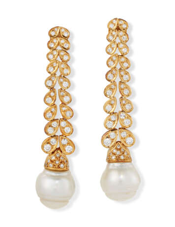 DIAMOND AND CULTURED PEARL EARRINGS - Foto 1