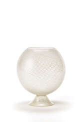Globular vase in colorless and lattimo reticello blown glass