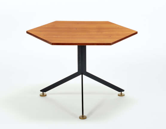 Tripod coffee table - photo 1