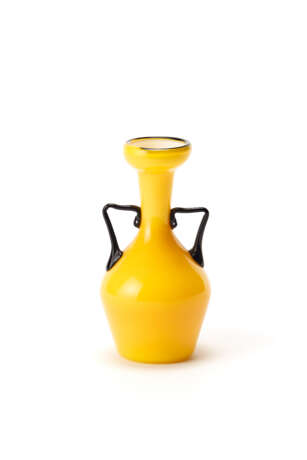 Fratelli Toso. Small double-edged vase in yellow layered blown glass - Foto 1
