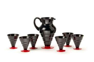 Art Déco drink set consisting of a carafe and six glasses in matt black glass