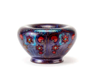 Art Nouveau vase in amethyst glazed ceramic