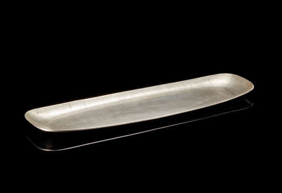 Arrigo Finzi. Large rectangular tray in hammered and calendered silver - Foto 1